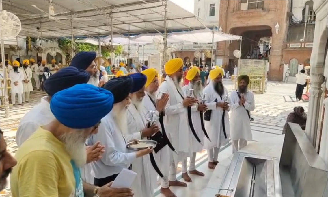 ਵੰਦੇ ਮਾਤਰਮ ਨੂੰ ਲਾਗੂ ਕਰਨ ਦੇ ਫੈਸਲੇ ਖ਼ਿਲਾਫ਼ ਚਿੰਤਾ, ਅਕਾਲ ਤਖ਼ਤ ਸਾਹਿਬ ਵਿਖੇ ਸੌਂਪਿਆਂ ਮੰਗ ਪੱਤਰ