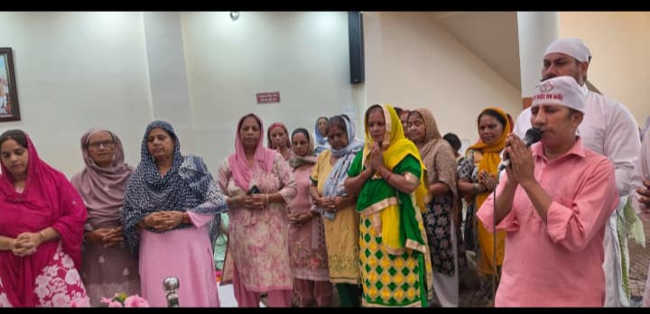 ਸਤਿਗੁਰੂ ਕਬੀਰ ਮੰਦਿਰ ਤਿਲਕ ਨਗਰ ਵਿਖੇ ਹਫ਼ਤਾਵਾਰੀ ਸਤਿਸੰਗ ਕਰਵਾਇਆ