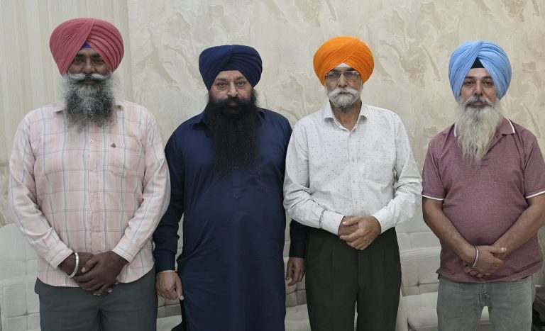 Read more about the article ਬਿਪਰਵਾਦੀ ਤਾਕਤਾਂ ਸਾਡੇ ਵਿਦਿਅਕ ਅਦਾਰਿਆਂ ਵਿੱਚ ਘੁਸਪੈਠ ਕਰਕੇ ਸਿੱਖ ਇਤਹਾਸ ਨੂੰ ਸਿਲੇਬਸ ਵਿੱਚੋ ਕੱਢਣ ਦੀ ਸਾਜਿਸ਼