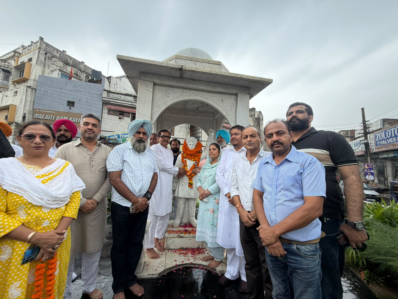 ਕਾਂਗਰਸ ਪਾਰਟੀ ਵੱਲੋਂ ਸ਼ਹੀਦ-ਏ-ਆਜ਼ਮ ਭਗਤ ਸਿੰਘ ਜੀ ਦੇ ਜਨਮ ਦਿਨ ਤੇ ਸ਼ਰਧਾ-ਸੁਮਨ ਭੇਟ