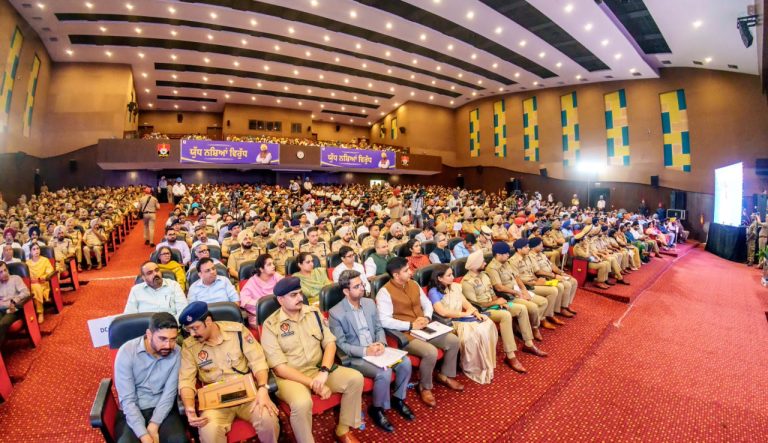 Read more about the article ਪੰਜਾਬ ਵਿੱਚੋਂ ਨਸ਼ਿਆਂ ਦਾ ਖ਼ਾਤਮਾ ਕਰਨਾ ਸਰਕਾਰ ਦਾ ਸਭ ਤੋਂ ਵੱਡਾ ਟੀਚਾ: ਮੁੱਖ ਮੰਤਰੀ ਭਗਵੰਤ ਸਿੰਘ ਮਾਨ